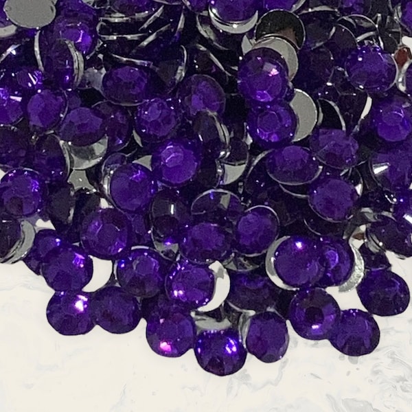 Violet Purple Resin Non Hot Fix / Glue on Gems / Crystals for Tumblers / Flat Back / Crystals for Bedazzling