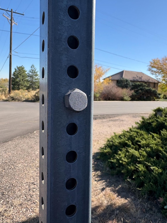 Nut-Head Micro Geocache — Metal PLA Signpost Hide