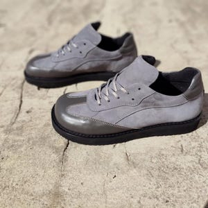 Gray leather and suede anatomical sneakers with wide toe box and black sole – handmade unisex shoes