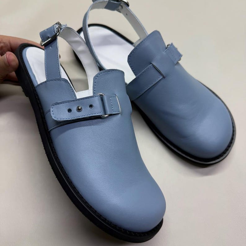 Tamancos femininos de couro Barefoot com biqueira larga, calçados anatômicos, tamancos minimalistas feitos à mão, calçados sem fecho com tira ajustável imagem 3