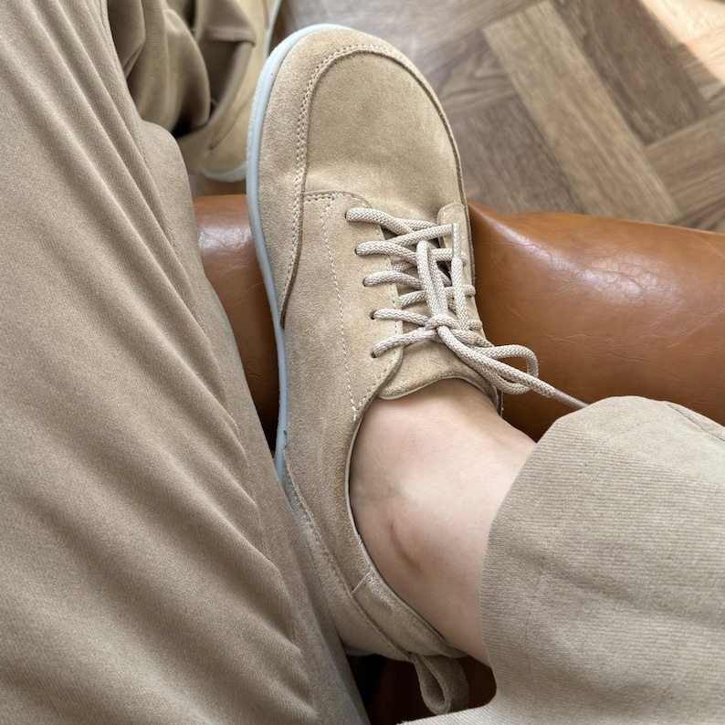 Beige anatomical sneakers with natural leather lining and flexible sole – handmade casual everyday shoes