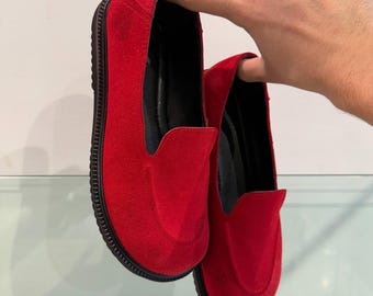 幅広トゥボックス スエードローファー、女性用解剖学的レザースリッポンシューズ、ワイドフィット、フレキシブルEVAソール、カスタムカラーオプション