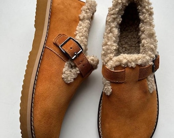Anatomische klompen dames, handgemaakte suède met winterbont gevoerde schoenen, muilezels met gesloten neus, warme leren instapklomp
