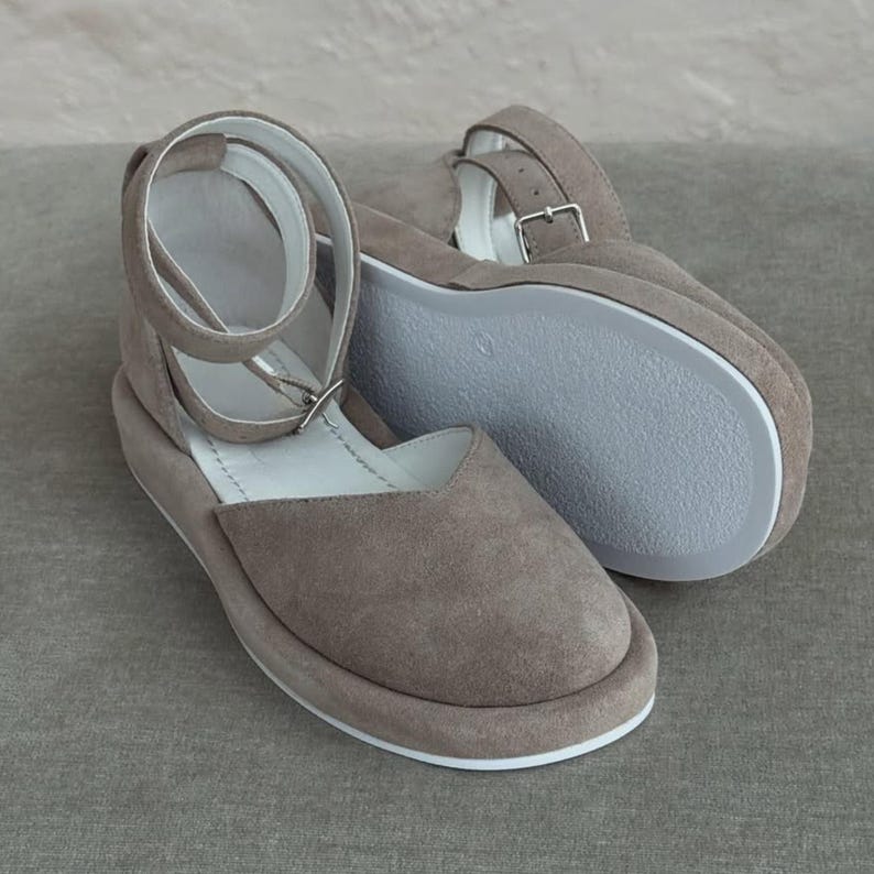 Lightweight EVA sole handmade suede summer sandals for women
