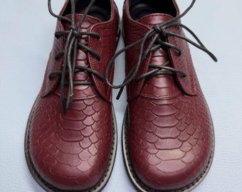 Anatomical Leather Shoes for Wide Feet, Handmade Women Oxford Shoes, Comfortable Classic Lace Up Shoes, Custom Size & Color