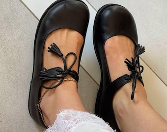 Handgemaakte leren Mary Jane-flats: brede neus, schoenen in aangepaste kleur