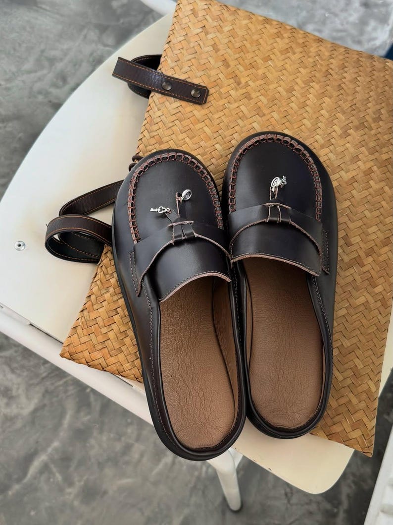 Handmade suede women’s loafers – comfortable slip-on mules in modern design, customizable colors and sizes