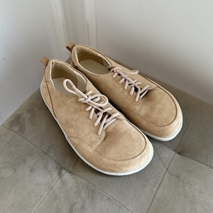 Handmade leather anatomical sneakers with wide toe box in beige suede – unisex casual shoes for men and women