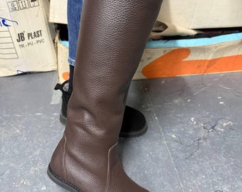 Anatomische kniehoge laarzen voor dames, leren winterlaarzen met brede pasvorm, handgemaakte custom laarzen met bontvoering
