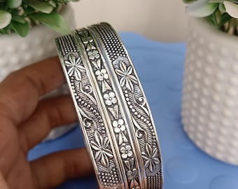 Oxidiertes Sterling Silber Blumen Armreif Set, ethnisches Kada Trio