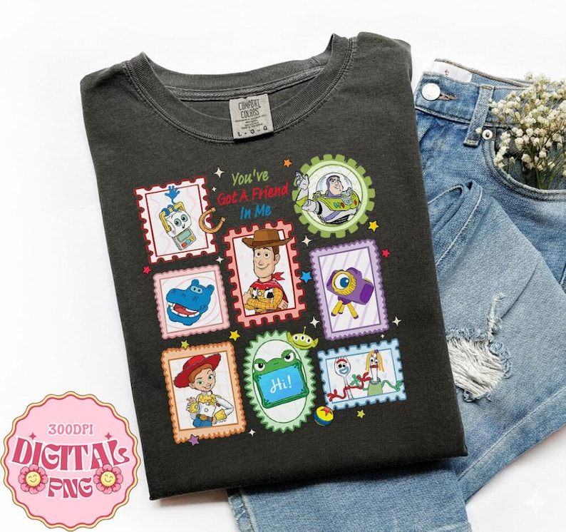 Laço Coquette DisneyToy Story PNG, Toy Story 5 Filme Vintage 2026 PNG, Buzz Lightyear Woody PNG, Toy Story Land, Você Tem um Amigo em Mim imagem 4