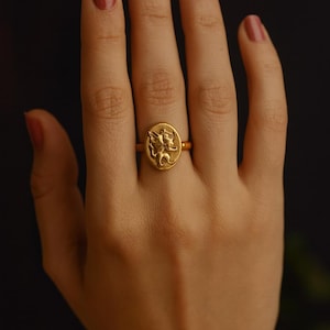 Round Brass Poison Box Ring – Boho Locket Ring with Hidden Compartment, Secret Storage Jewelry, Vintage Adjustable Ring for Men & Women