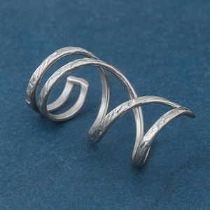 Arthritis Spiral Ring – Adjustable Brass Design for Joint Support And Pain Relief, Textured Ergonomic Finger Splint Jewelry for Men & Women