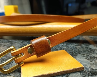 Handmade cognac leather skinny belt for Men or Women, narrow tan belt, vintage style thin leather belt