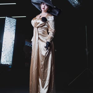 lady dimitrescu dress type Resident Evil 8: 7 Hidden Details About Lady Dimitrescu's Costume