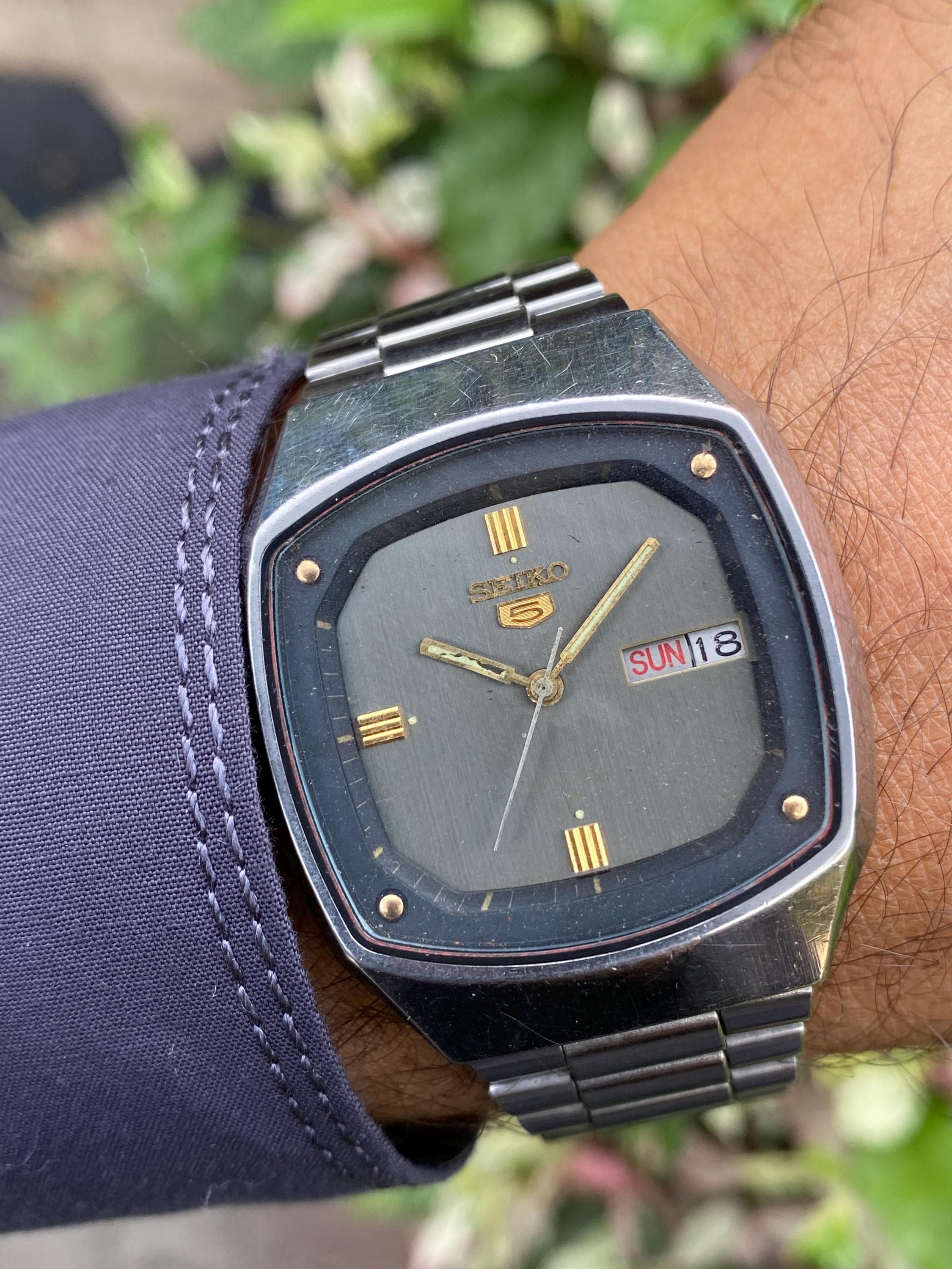 80s Vintage Seiko ヘキサゴン ブラック文字盤 サントス Vintage June 1980, Seiko 5 Automatic Square Tv Model 7009-519A A1