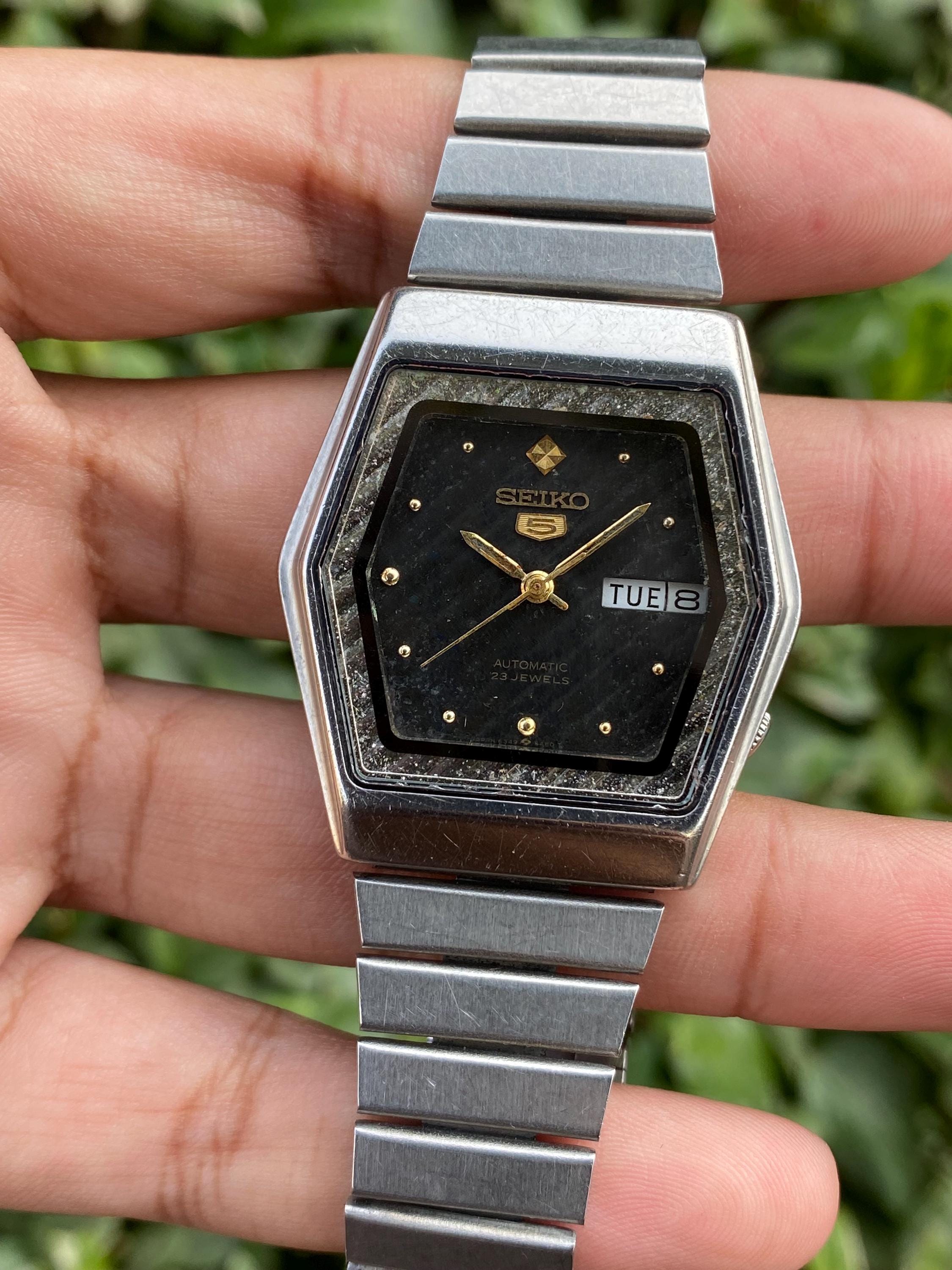 Vintage Rare Seiko 5 Automatic 6349-542A A Day/date TV Shape Model