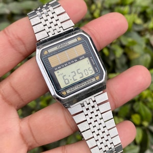 Vintage Classic Casio Batteryless Solar Digital Quartz 520 BB-800