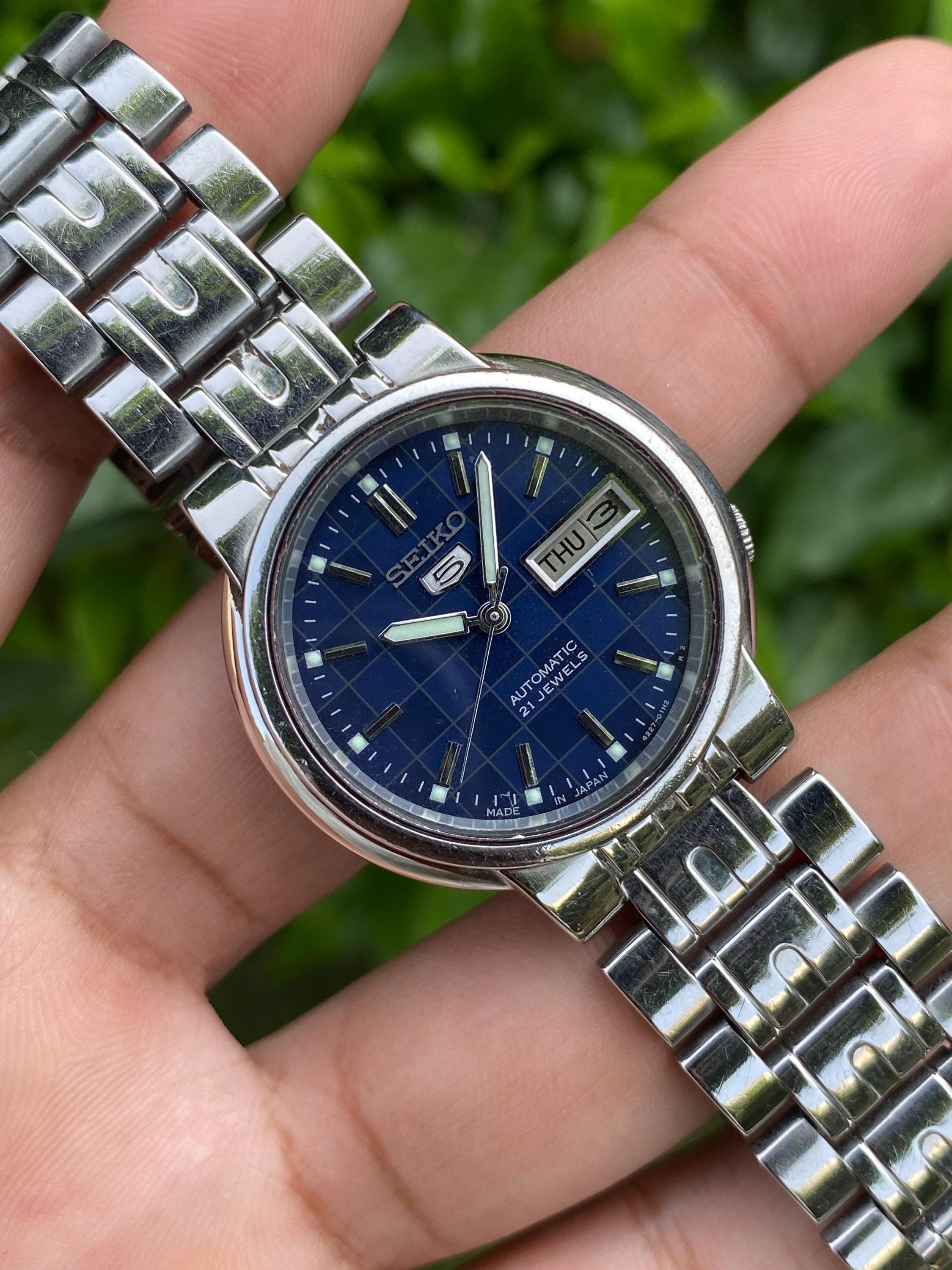 Vintage Aug 1982, Seiko 5 Automatic 4227-00f0 Day/date Blue Dial
