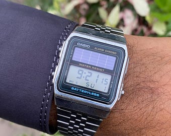 Vintage Classic Casio Batteryless Solar Digital Quartz 520 BB-800