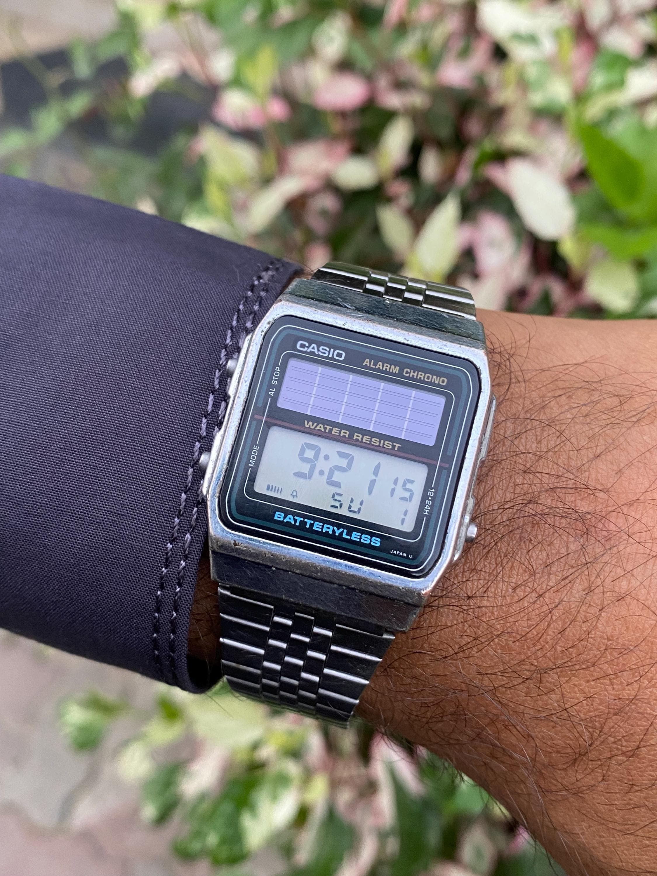 CASIO AL-180 SOLAR デジタル腕時計 Casio AL-180 Module 668 Solar Batteryless Alarm Chrono Vintage