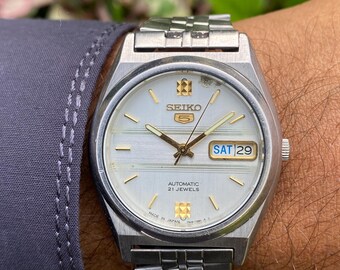 Vintage 1990s, Seiko 5 Automatic 7s26-0070 Day/date Silver Unique
