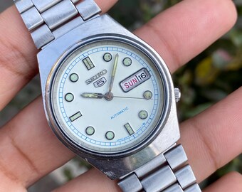 Vintage Japan SEIKO SQ Two Tone Fluted Bezel Quartz Roman Numerals