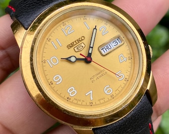 Vintage 1976 Seiko 5 Automatic 7S26-3130 Day-date Japanese Men's