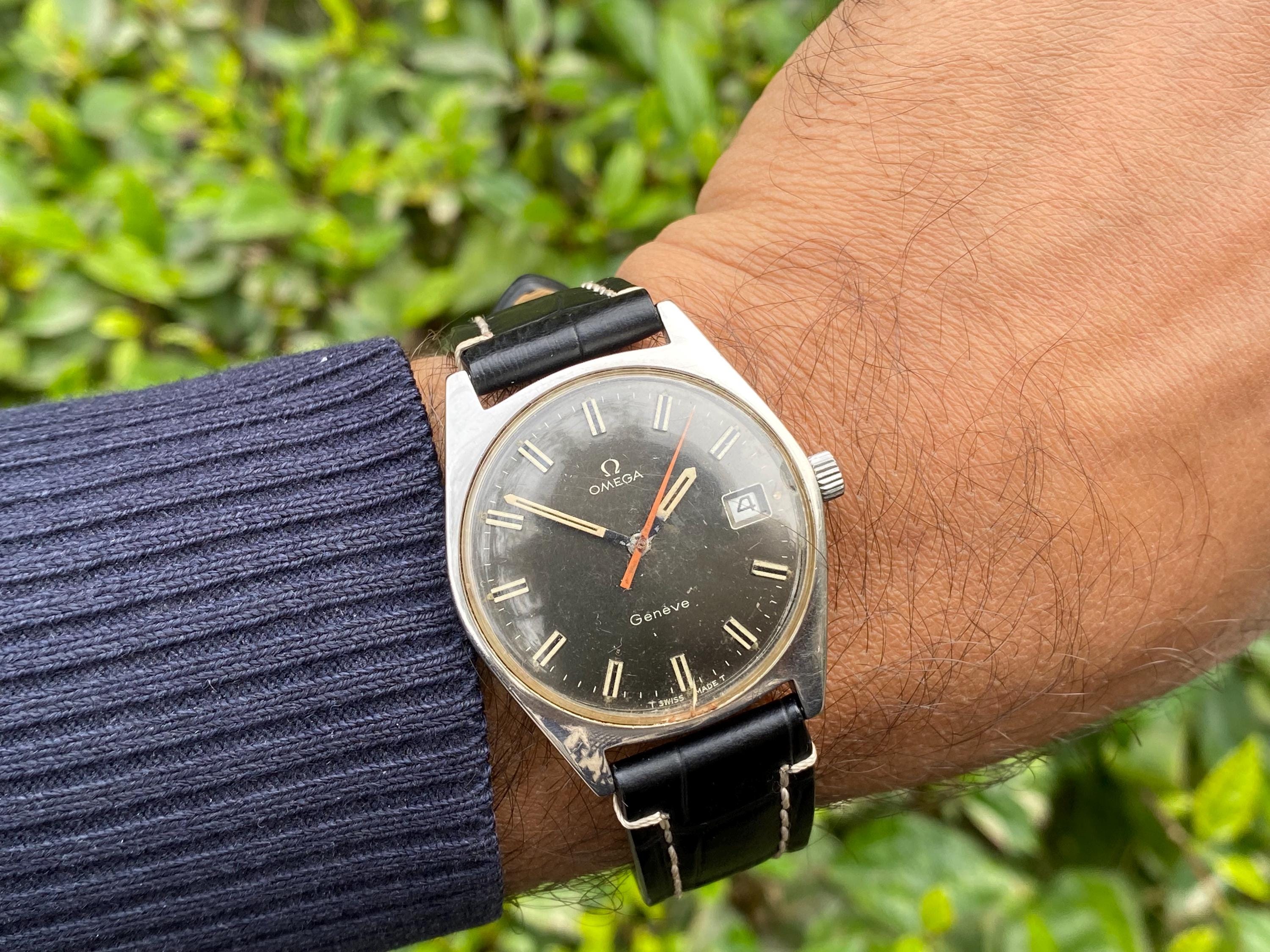 Vintage Rare Omega Geneve Manual Winding 136.041 Black Dial Date