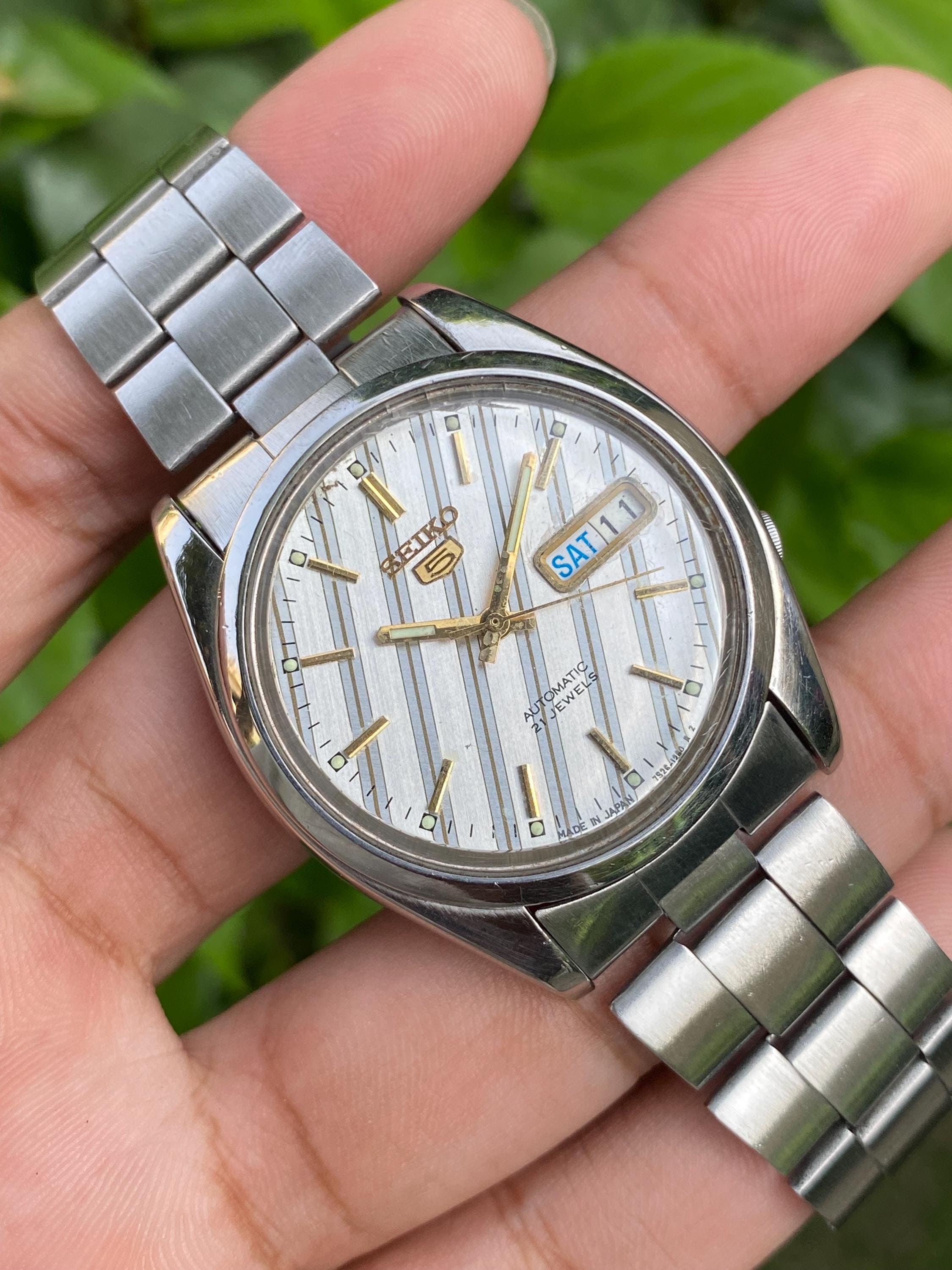 M15271 セイコー 5 自動巻き 7S26-0549 腕時計 シルバー M15271 セイコー 5 自動巻き 7S26-0549 腕時計 シルバー