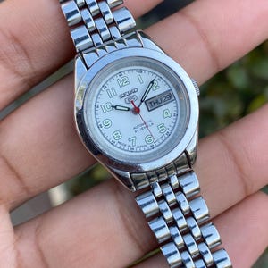 Vintage 1980s Seiko Womens Watch - Etsy display picture 3
