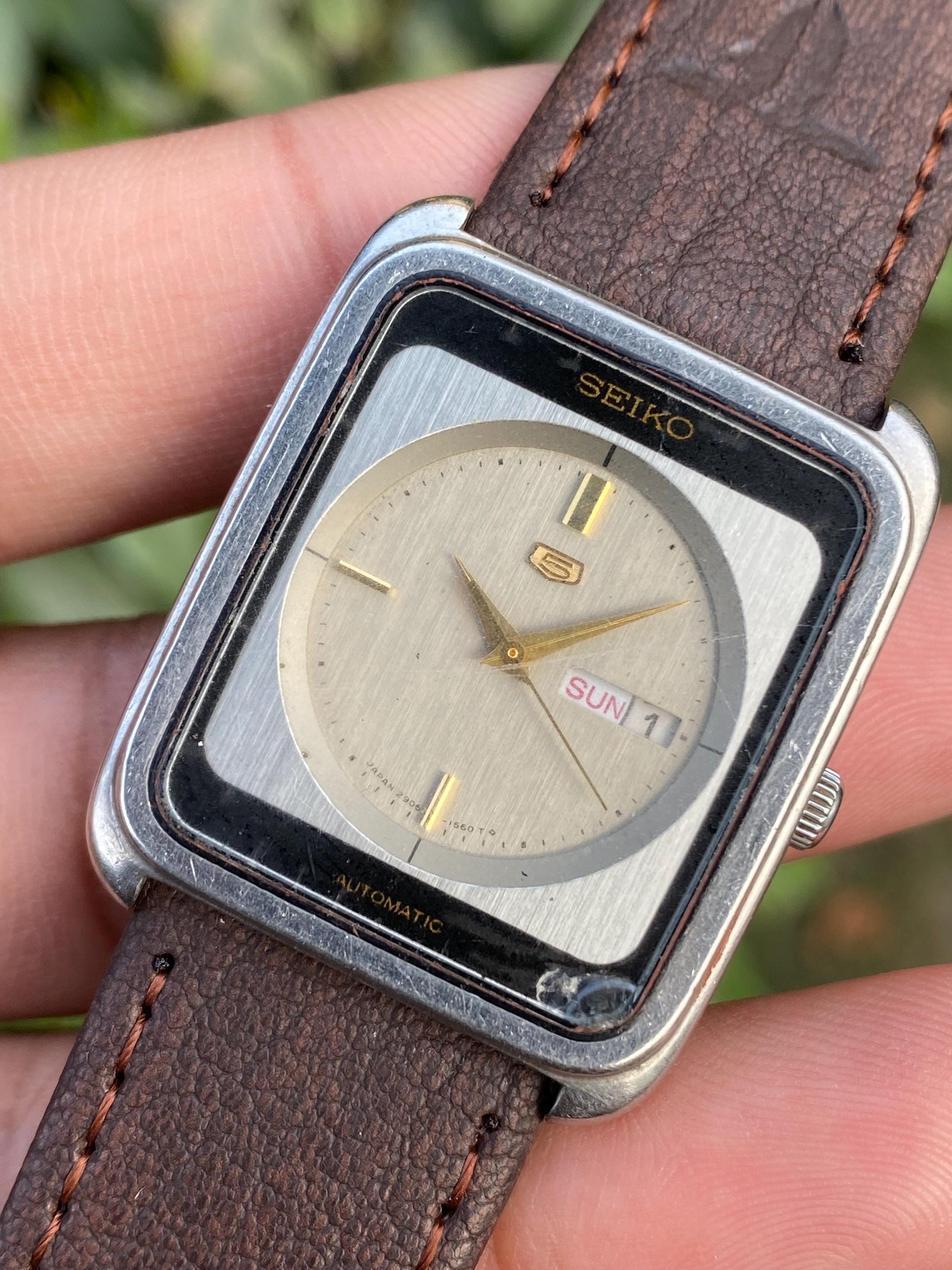 Vintage Rare Seiko 5 Automatic 2906-0690 Day/date TV Shape Model