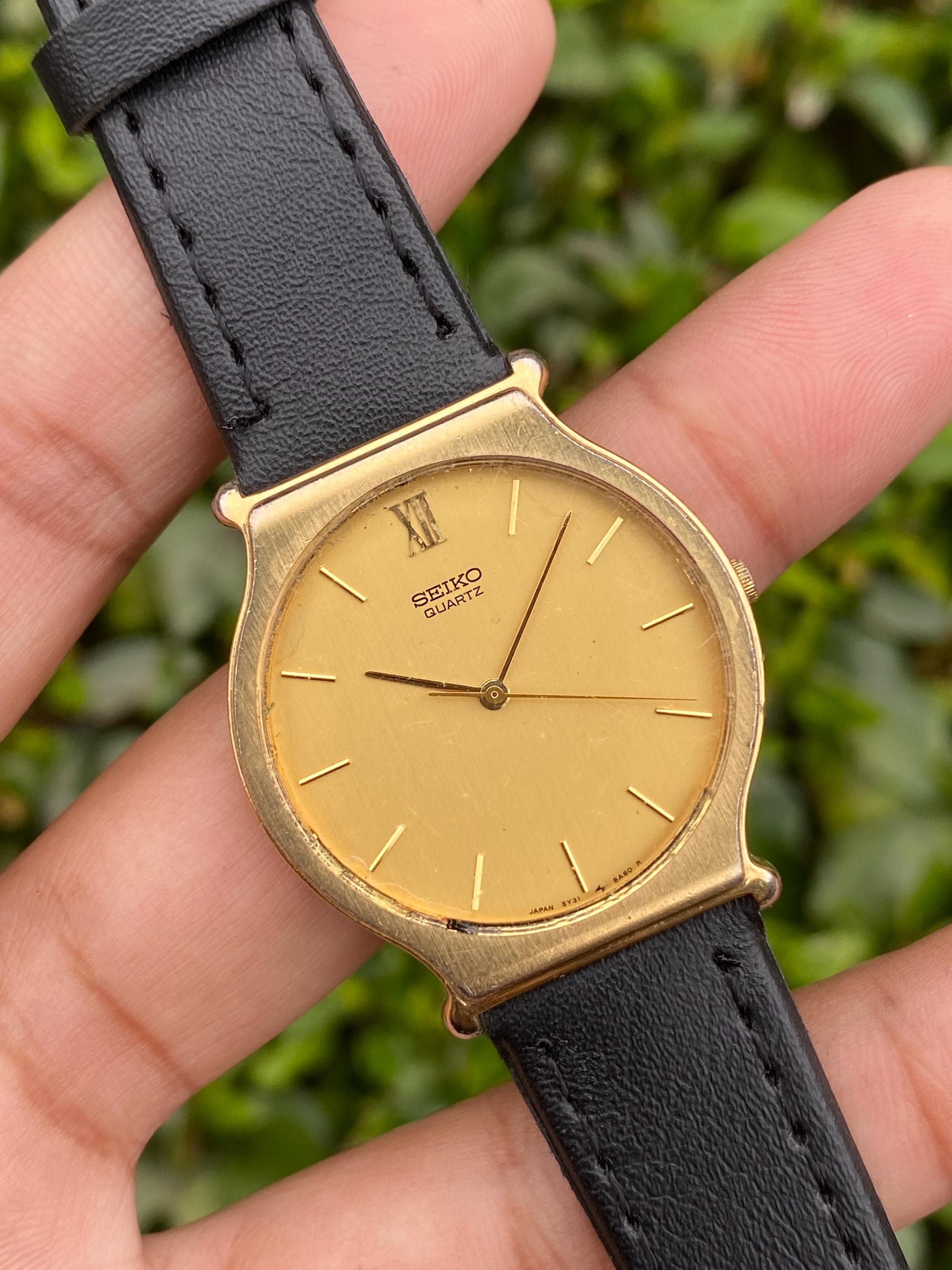 Vintage Rare July 1987, Classic Slim Seiko Quartz Golden Dial 5Y31