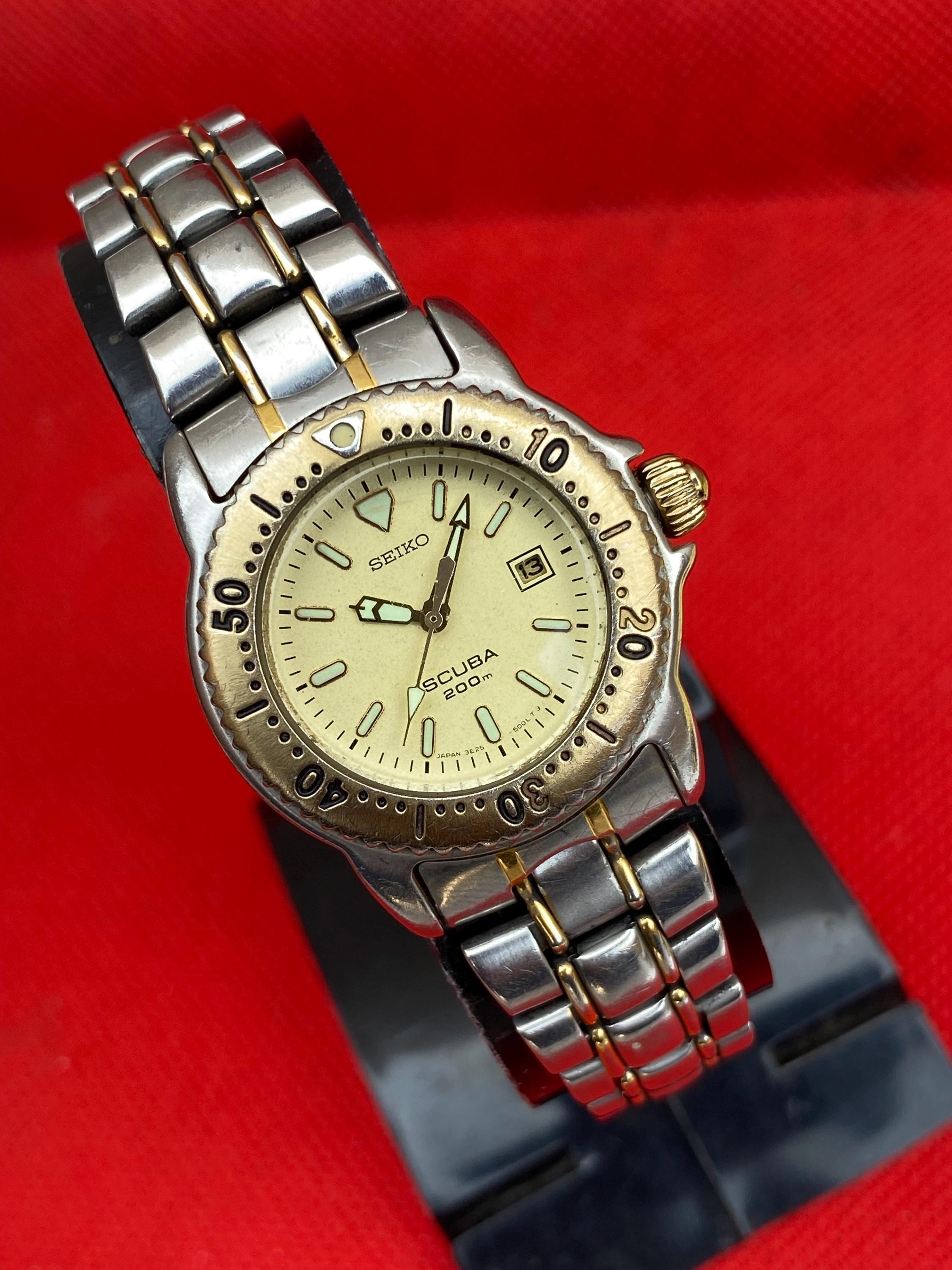 Vintage Rare SEIKO SCUBA Diver 200m 3E25-2010 A0 Two Tone