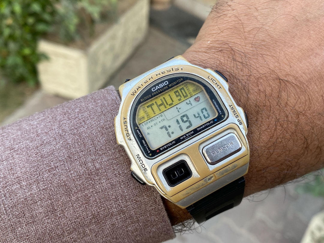 Vintage Casio Blood Pressure Monitor Digital Quartz BP-100