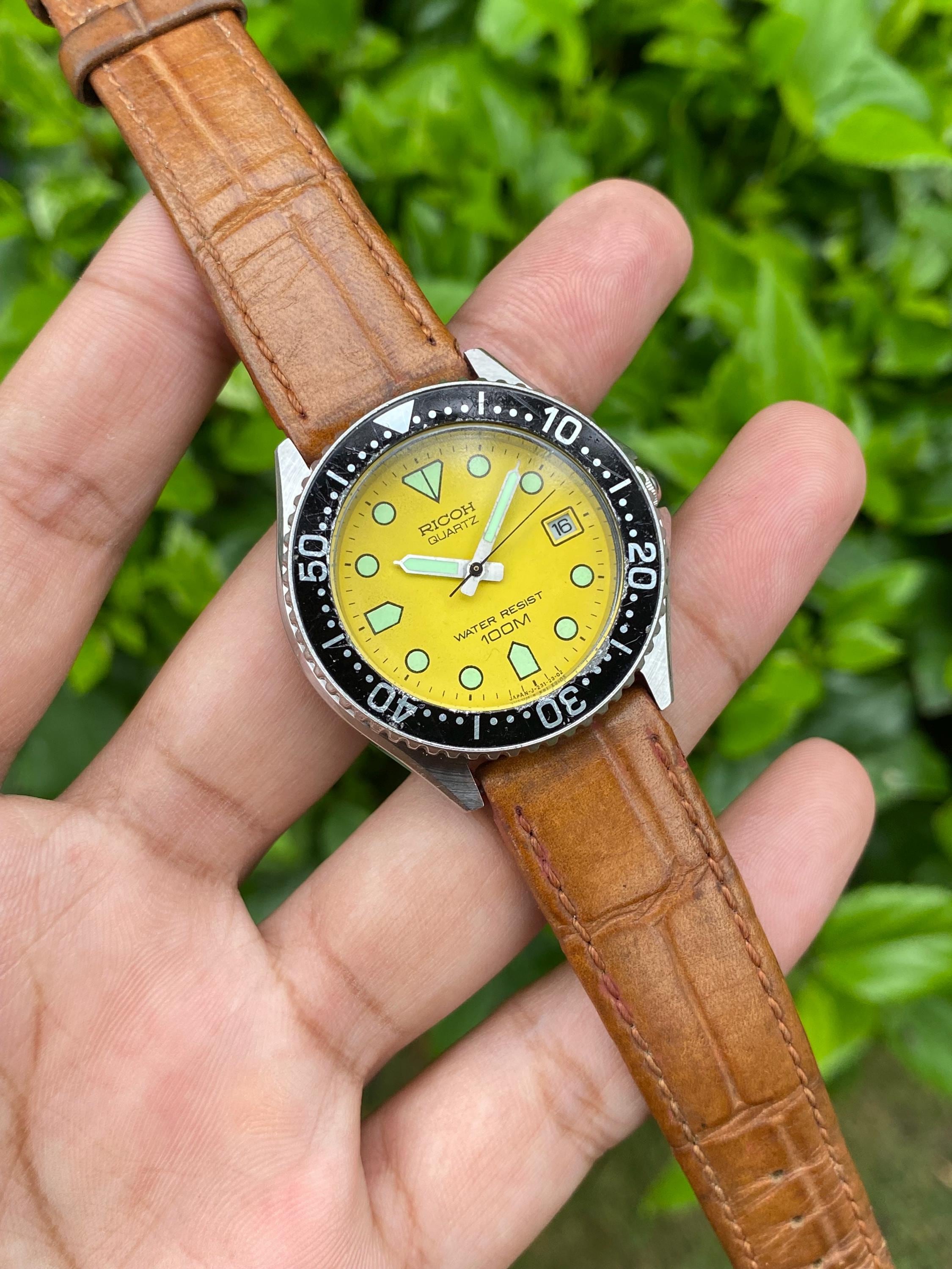 昭和レトロ SEIKO QUARTZ DM303イエロー New Old Stock 1989 Seiko DX orange dial Quartz vintage watch, 5Y23