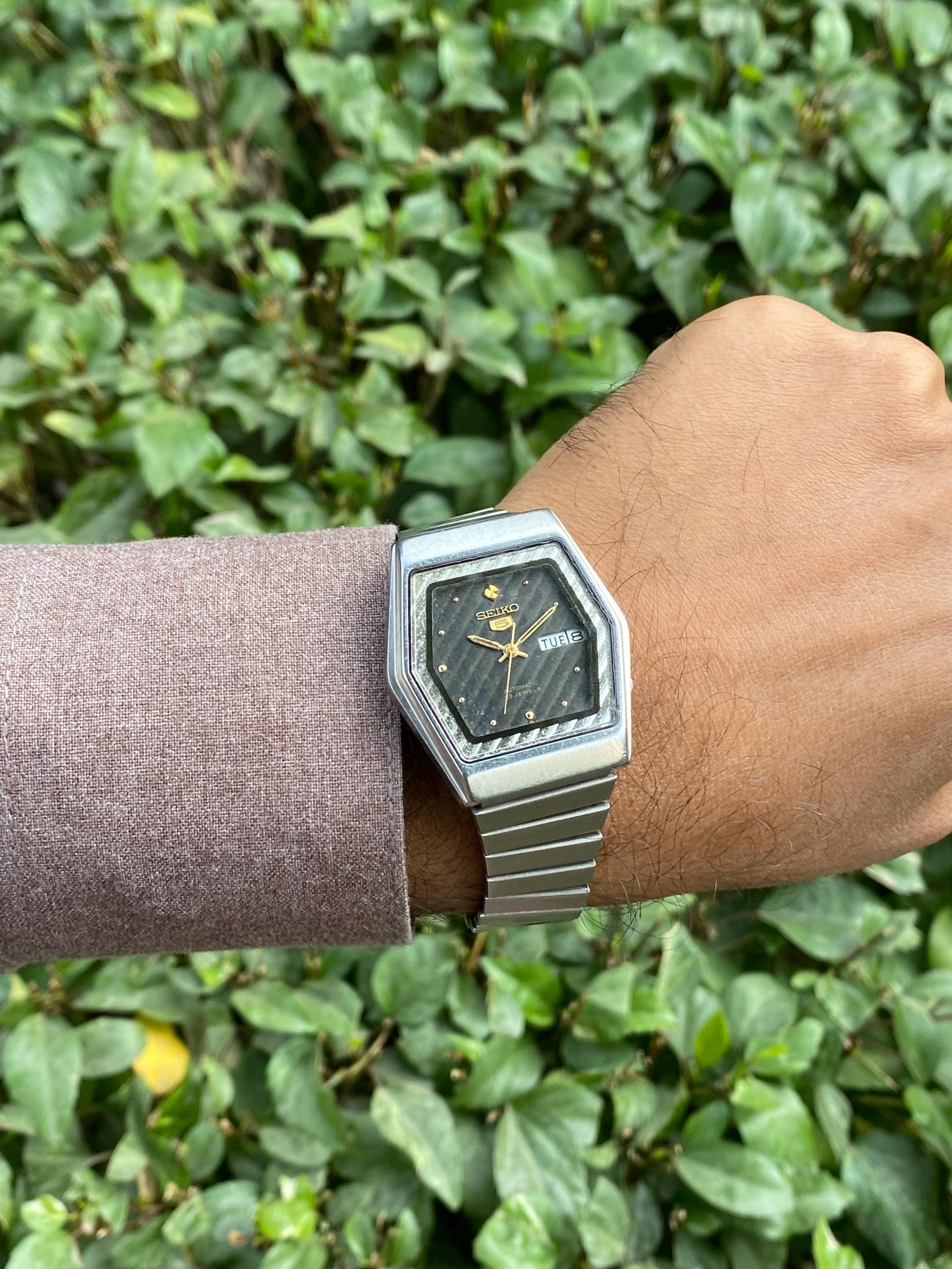 Vintage Rare Seiko 5 Automatic 6349-542A A Day/date TV Shape Model