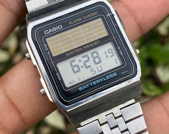 カシオ AL-180 ヴィンテージ 電池不要腕時計。ヴィンテージ レトロ