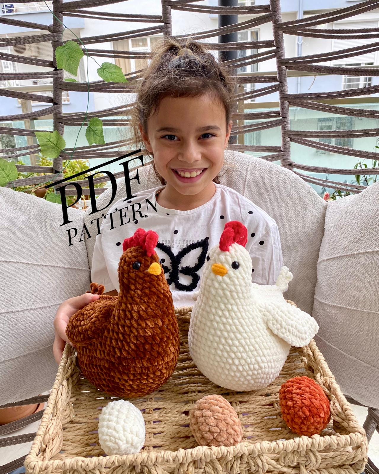 Ancienne Broderie Crewel – Poule, Panier, œuf, Encadrée, Style Campagne