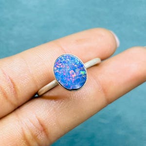合成オパールリング：925スターリングシルバーオーバルジェムストーン