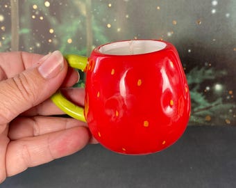 Strawberry Mini Soy Candle - Strawberry Cheesecake Fragrance