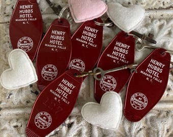 Vintage Key Fob Henry Hubbs Hotel Niagara Falls NY Skeleton Key Honeymoon Nostalgia Romantic Key to your Heart Valentine’s Day