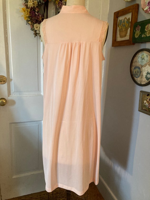 Negligee Vintage Peach Negligee with Faux Button … - image 2