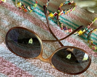 Sunglasses 1970s Tortoiseshell Annie Hall Frame Gray Grey  display picture 3