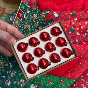 Vintage Shiny Brite 1 Inch Red Ornaments Box of 12 no Hangers Feather Tree Decoration Tiny Ornaments Christmas Decor