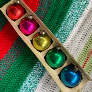 Shiny Brite Christmas Ornaments Blue Green Gold Pink Red Patina Glass Christmas Tree Balls 2” Pre WW11 Made in US of A Rainbow Great Box