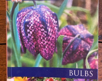 Garden Guide Bulbs Reference Book First American Edition 2004 Brilliant Color Photographs Wipe Clean Softcover DK Garden Guides