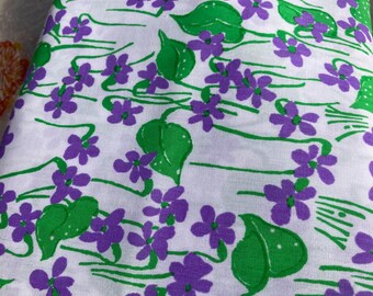 Vintage Lilly Pulitzer stof chapeau by Zuzek Key West handafdruk stoffen Inc viooltjes groene bladeren wit jaren 1970 3 werven katoen poly dode inventaris
