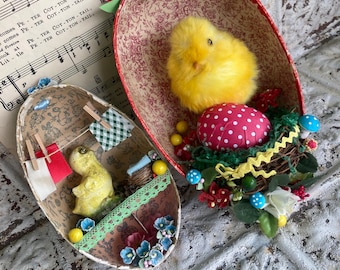 Vintage Erzegebirge Eggs Art Assemblage Laundry Day Clothesline Hatching Chick Polka Dot Egg