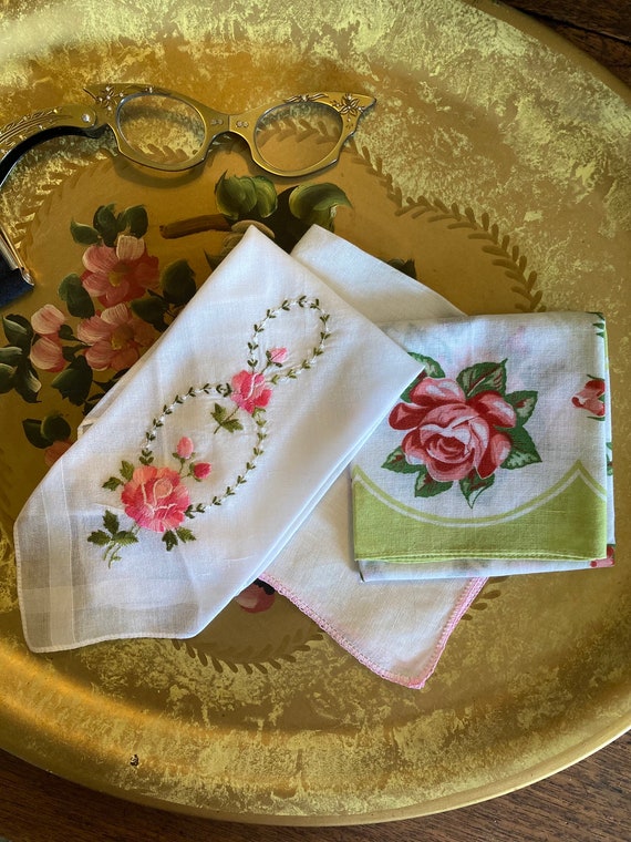 Handkerchiefs Set of 3 Pink Red Spring Green Roses